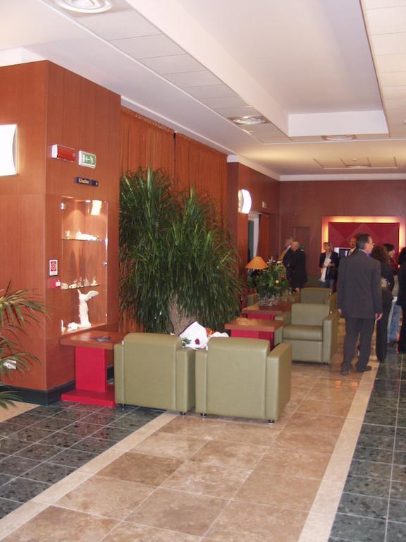Hotel Mareschi Palace Новара Экстерьер фото