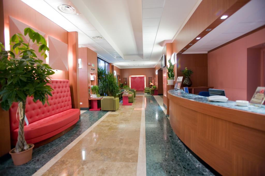 Hotel Mareschi Palace Новара Экстерьер фото